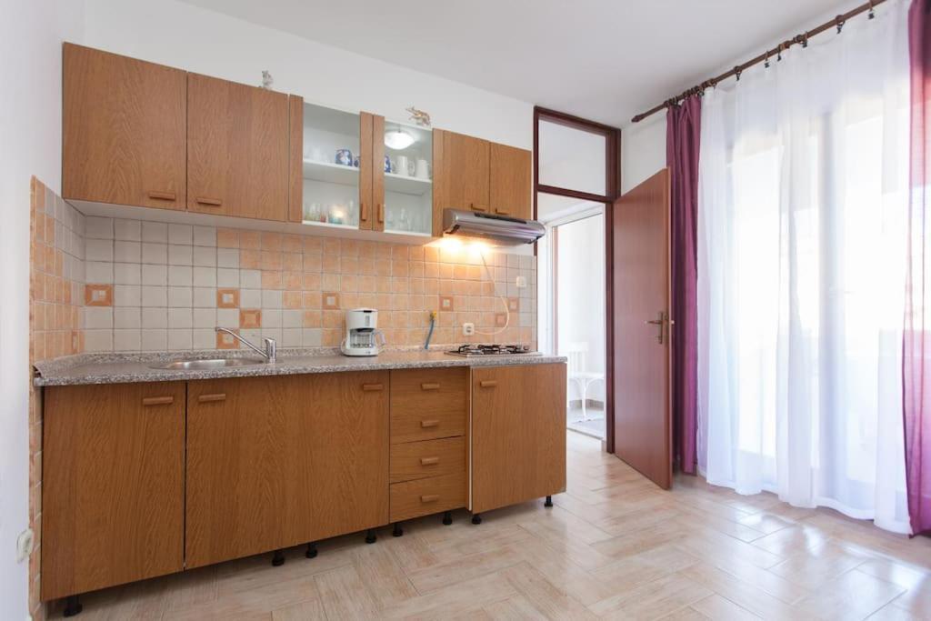 Irena'S Place A1 Ровин Стая снимка